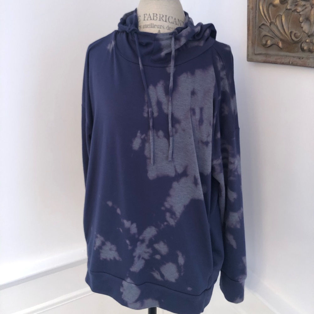 ☀️Hand dyed navy hoodie